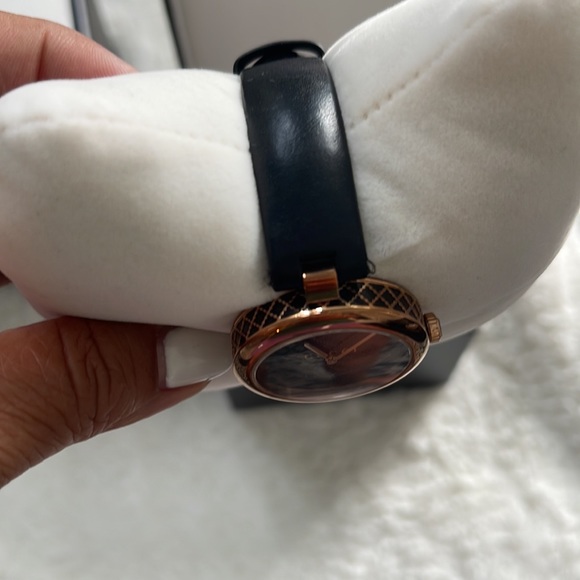 Gucci Diamatissima Black Lacquered Dial Ladies Watch - Picture 5 of 16